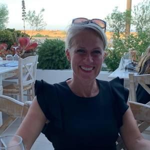Meet your Posher, Renée-claude